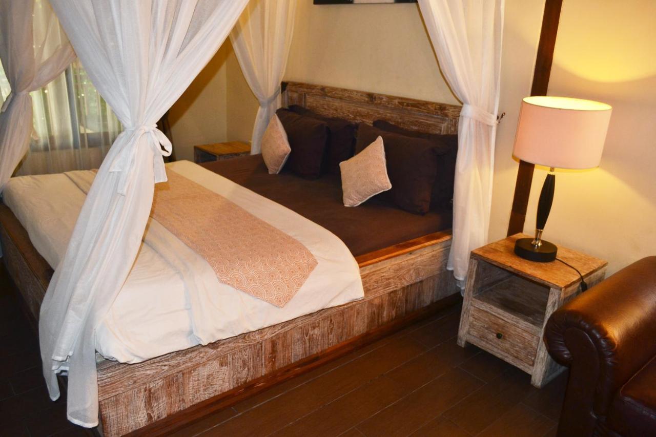 Joglo Villa Bali Penatih Luaran gambar
