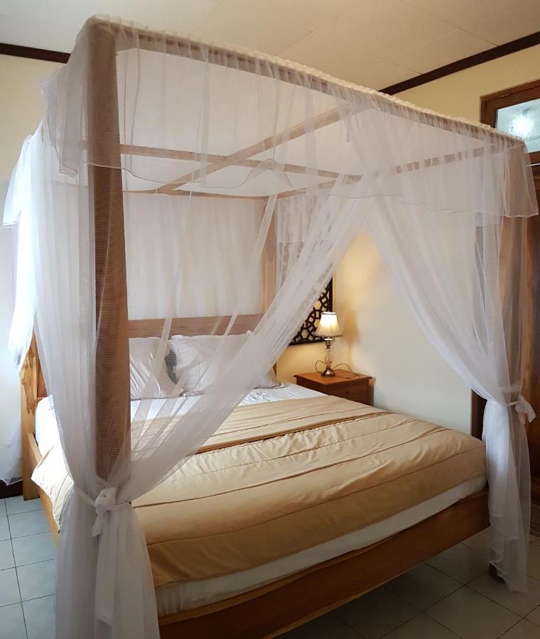 Joglo Villa Bali Penatih Luaran gambar